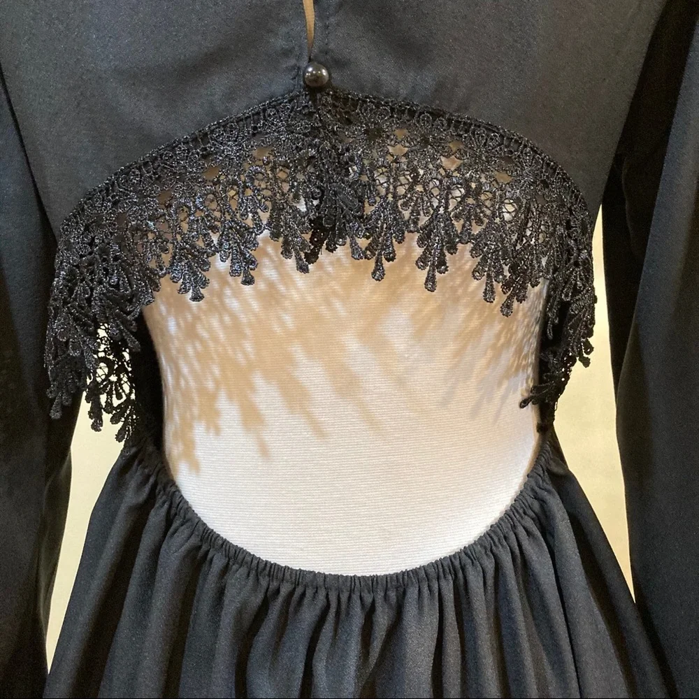 Bell Sleeve Backless Crochet Lace Trim Dress Black - Picture 6 of 6